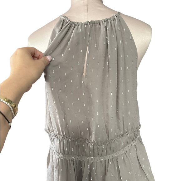 Joie light grey silk blouse. Beautiful details. Size M - Picture 5 of 16